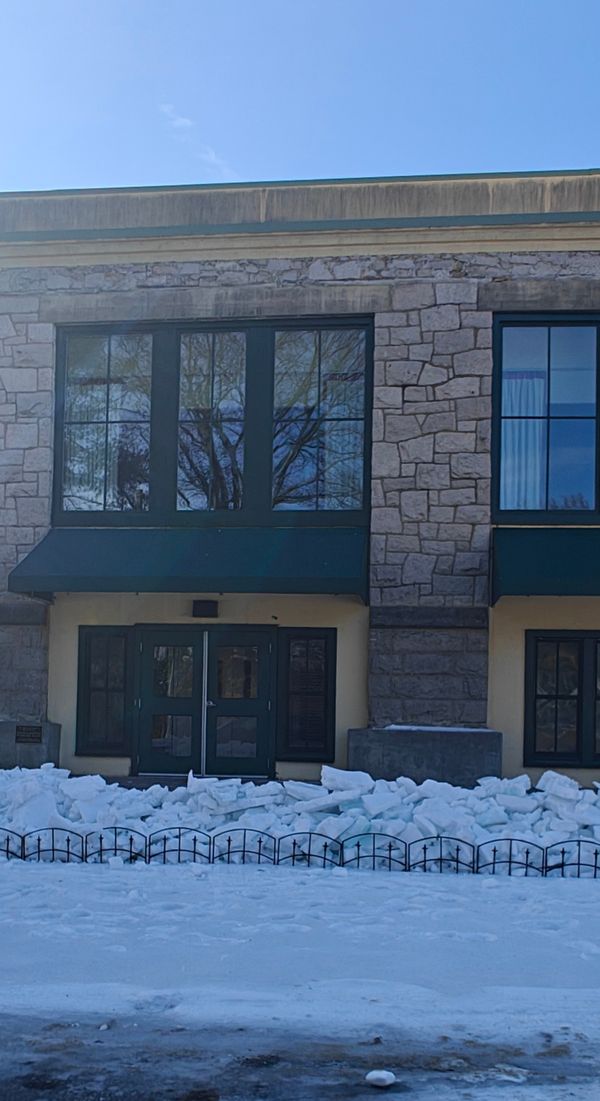 RAH Winthrop Manor - image 1