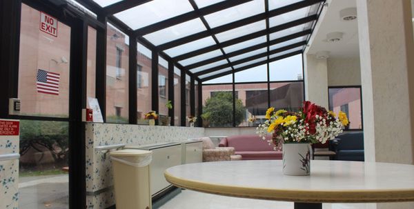 Middletown Park Rehab & Health Care Center - image 1