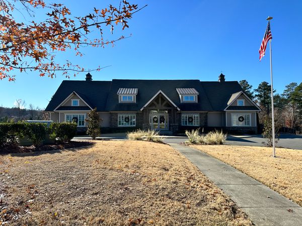 Regency at Palisades - image 1
