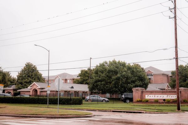 Buckner Parkway Place - image 1
