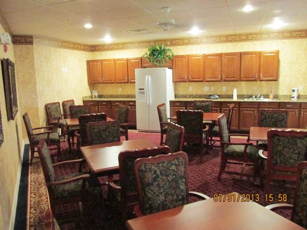 Gardens Of Venice Retirement Residence - image 1