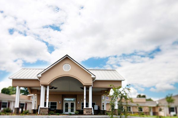 Country Meadows of York West - image 1