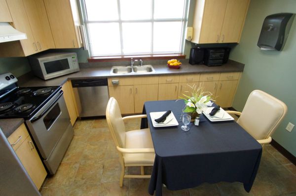 Quince Nursing and Rehabilitation Center - image 1