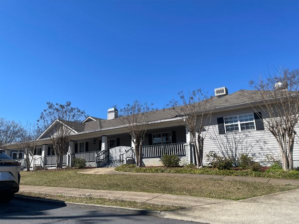 Azalea Manor Personal Care Home - image 1