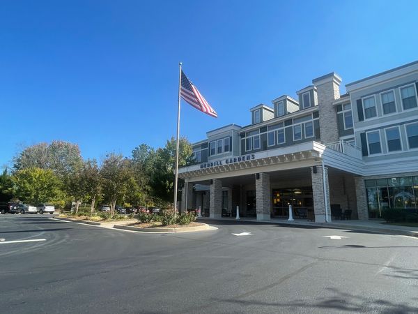 Merrill Gardens At Woodstock - image 1
