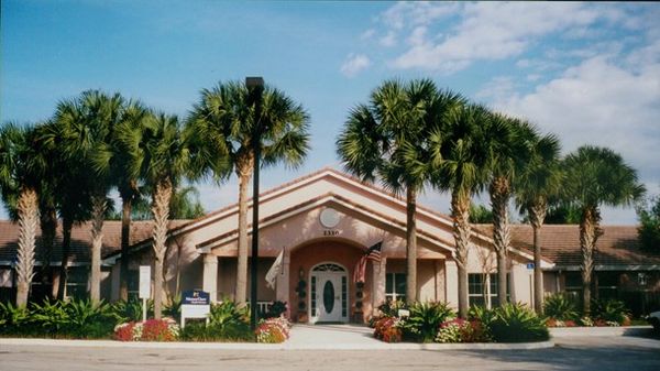 Arden Courts Of West Palm Beach - image 1