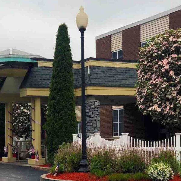 Orchard View Manor - image 1