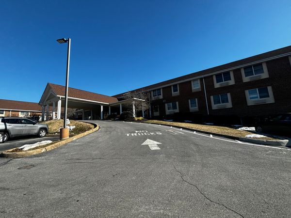 Commonwealth Senior Living At Front Royal - image 1