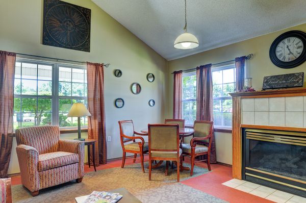 Oakwood House - image 1