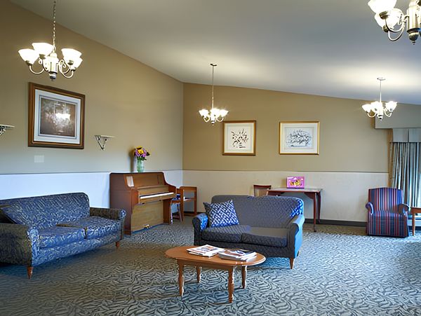 Avamere Heritage Rehab Of Tacoma - image 1