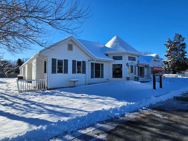 Emerald Castle - image 1