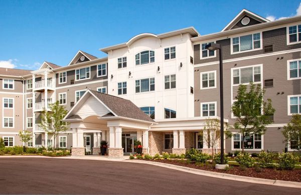 StoryPoint White Bear Lake - image 1