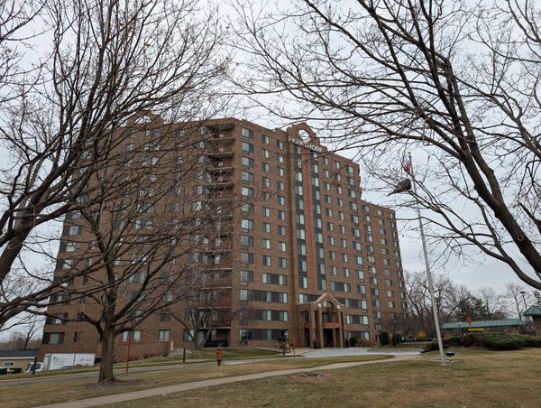 Parkshore Senior Campus - image 1