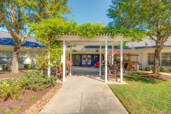 The Auberge At Kingwood - image 1