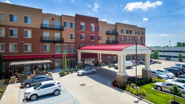 Creve Coeur Assisted Living And Memory Care - image 1