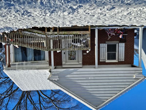 Sensational Paradise Living Center - image 1