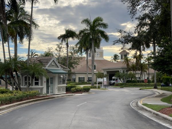Aston Gardens at Parkland Commons - image 1