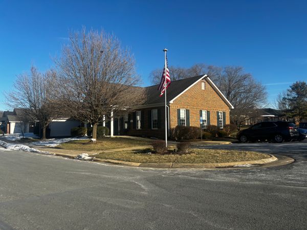 Willow Lawn Cottages - image 1