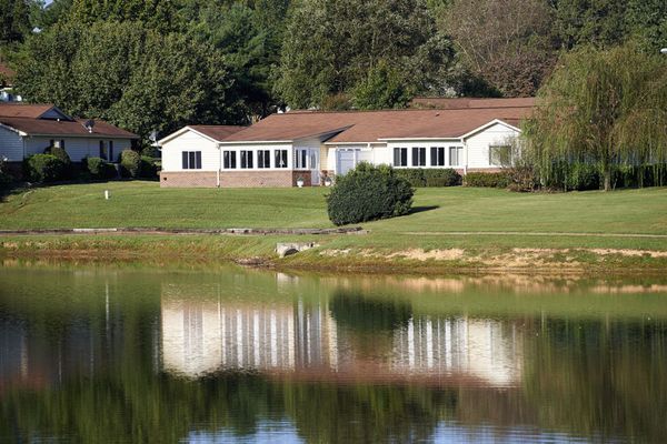 Rolling Green Village - image 1