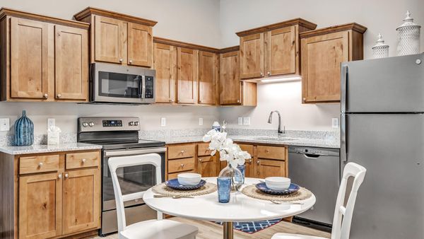 Rolling Hills Retirement Community - image 1