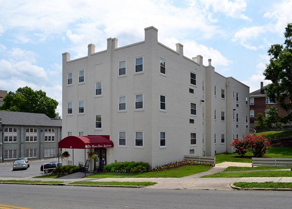 Elm Manor - image 1