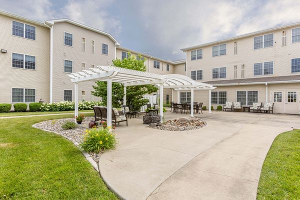 Independence Village Of Pella - image 1