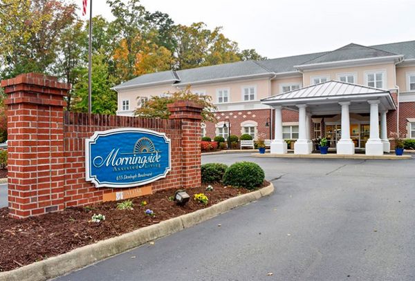 Charter Senior Living of Newport News - image 1