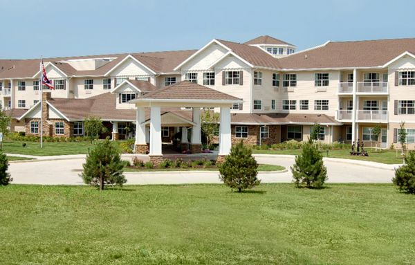 Parker Place Gracious Retirement Living - image 1