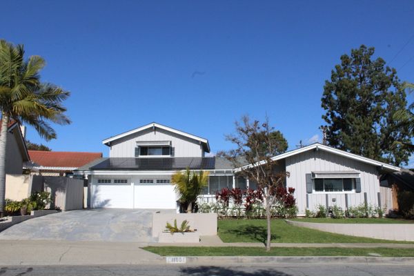 Cheri Manor - image 1