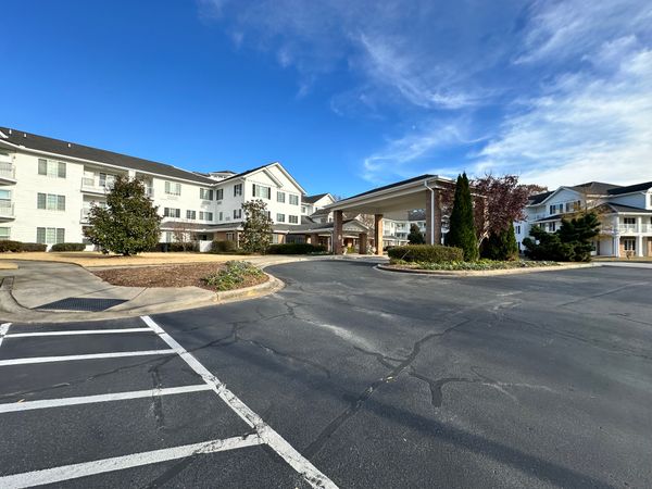 Shads Landing Gracious Retirement Living - image 1