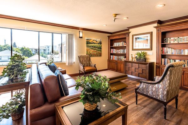 San Leandro Senior Living - image 1