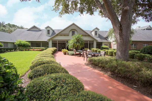 Lake Port Square - image 1