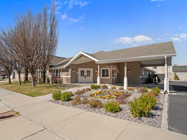 BeeHive Homes of Sandy - image 1