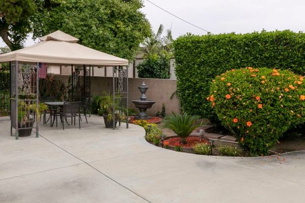 Whittier Hills Health Care Center - image 1