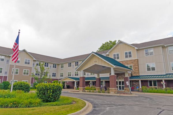 Heritage Woods of Gurnee - image 1