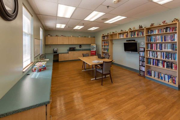 Continuing HealthCare of Niles - image 1