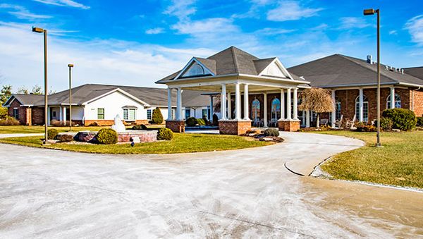 Charter Senior Living of Troy - image 1