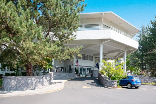 Solista Roseburg - image 1