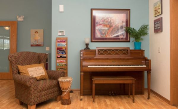 Homestead Living - image 1