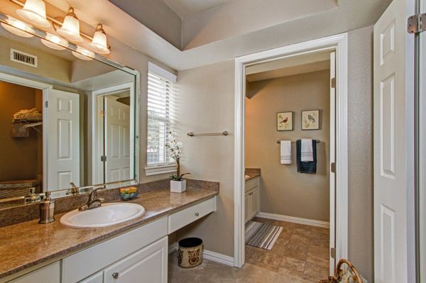 Meadowstone Place - image 1
