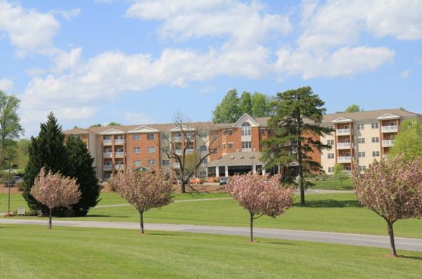 Kings Grant Retirement Community - image 1