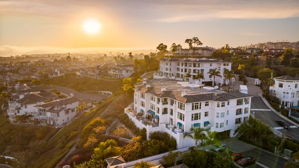 Sea Bluffs - Ivy Signature Living - image 1