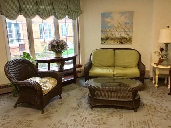 Briarwood Manor - image 1