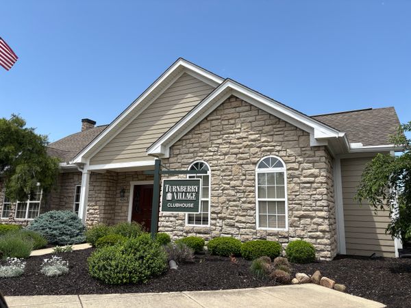 Turnberry Village - image 1