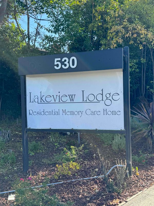 Lakeview Lodge - image 1