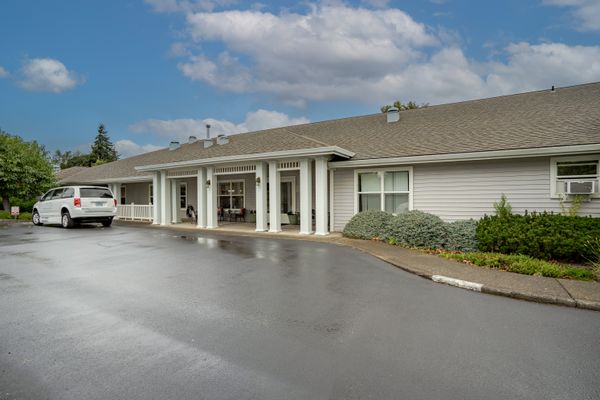 Trustwell Living at Parkhurst Place - image 1