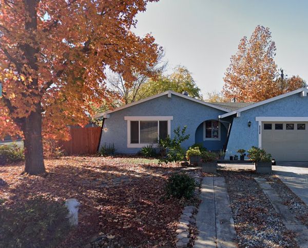 Wholesome Elderly on Mar Vista - image 1