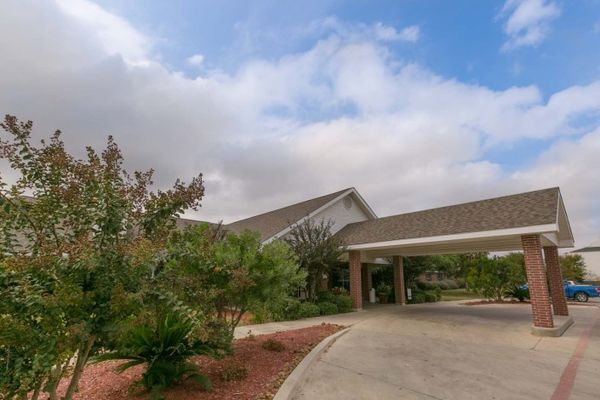 Legend Oaks Healthcare and Rehabilitation of South San Antonio - image 1