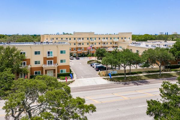 Wentworth Central Avenue - image 1