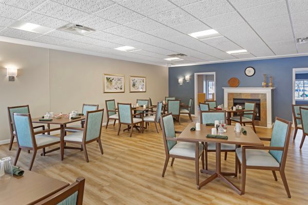 Duluth Heights Lodge Senior Living - image 1